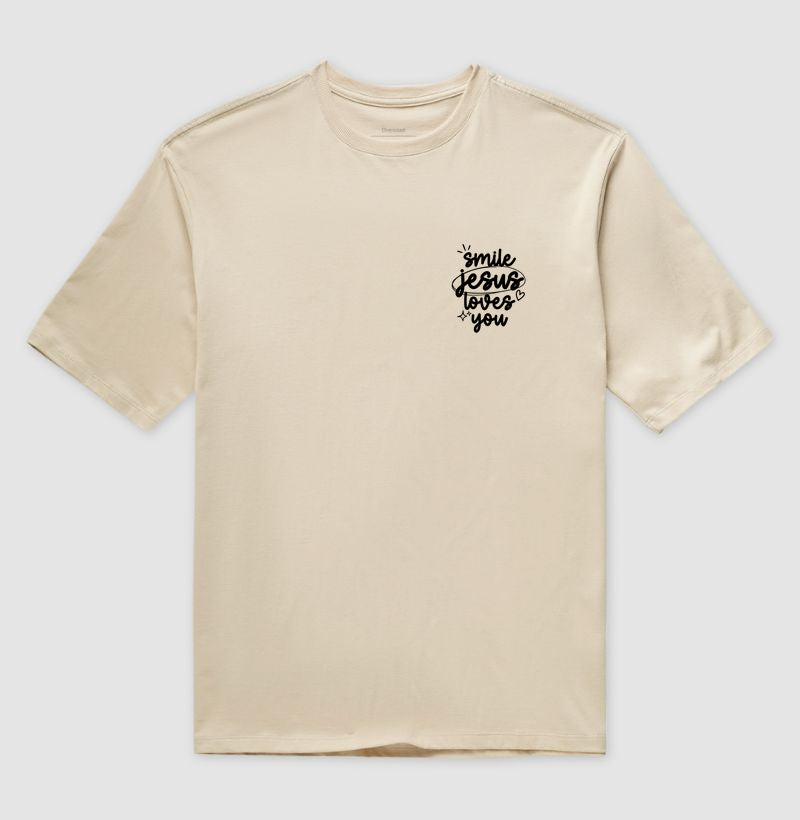 Camiseta oversized Jesus Loves You