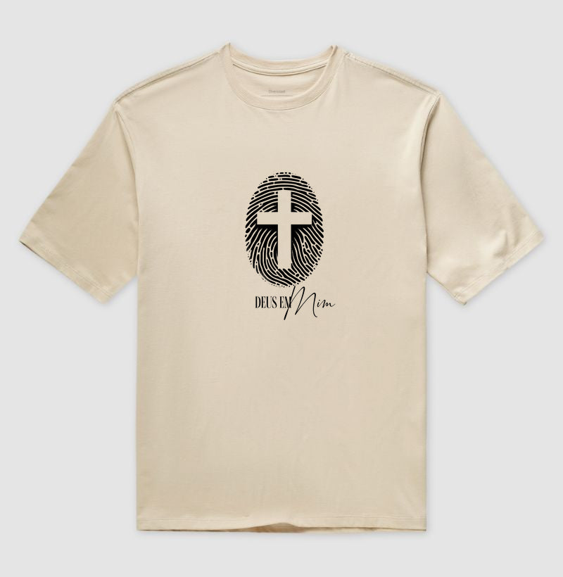 Camiseta oversized Deus em Mim