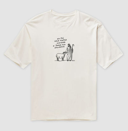 Camiseta oversized Ovelha Encontrada